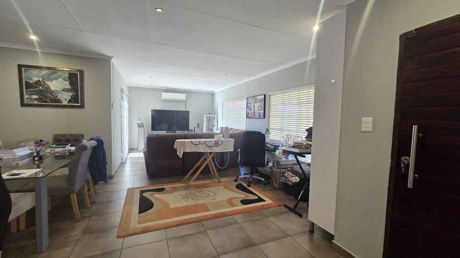 3 Bedroom Property for Sale in Waterkloof East North West